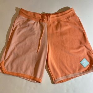 82% cotton 18% polyester